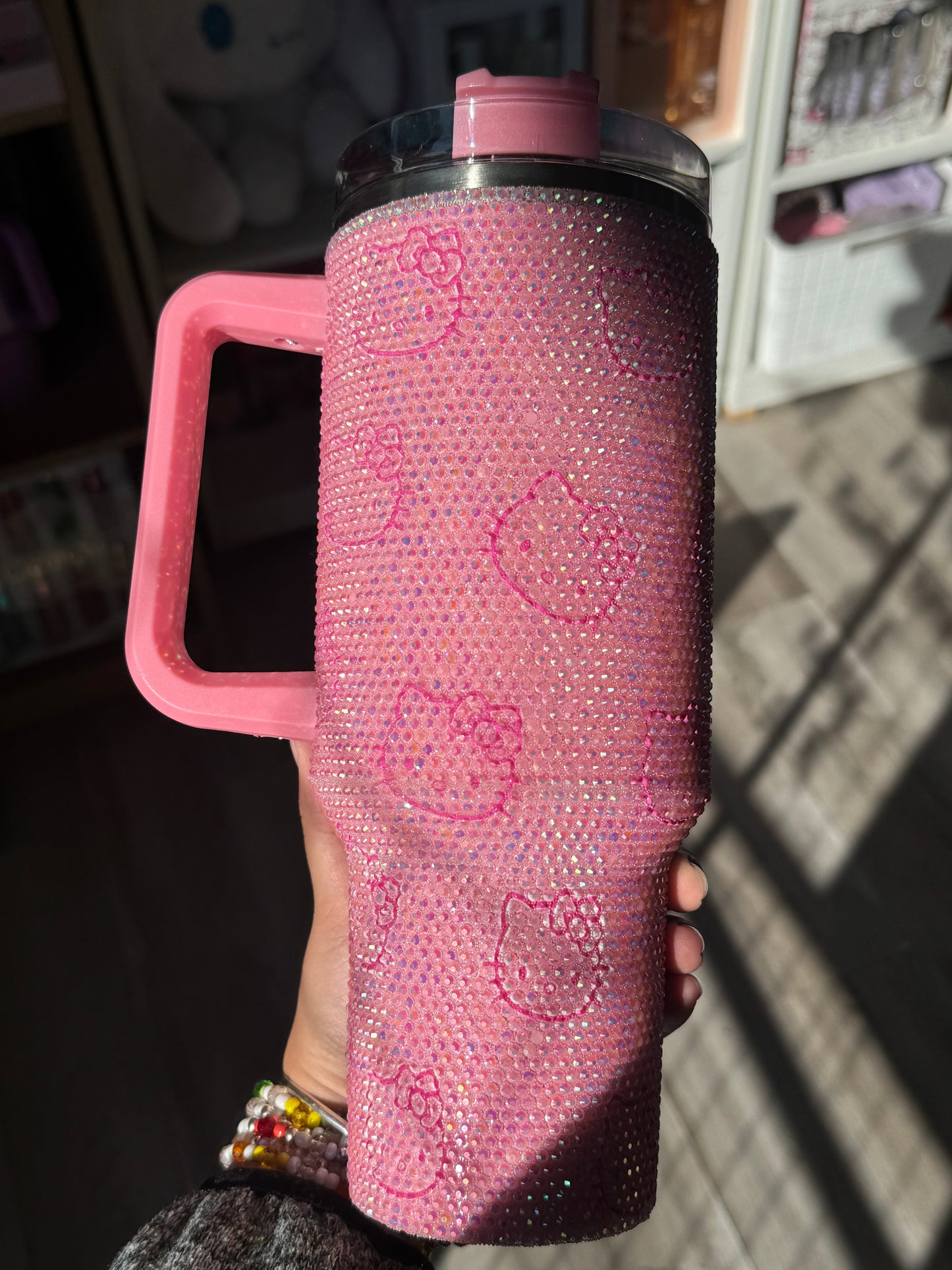 Hello Kitty Rhinestone 40oz