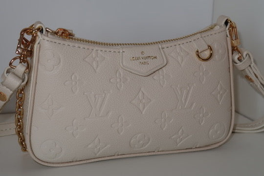 LV Easy Pouch On Stap