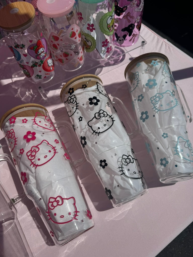Hello Kitty 40oz Glass Cup