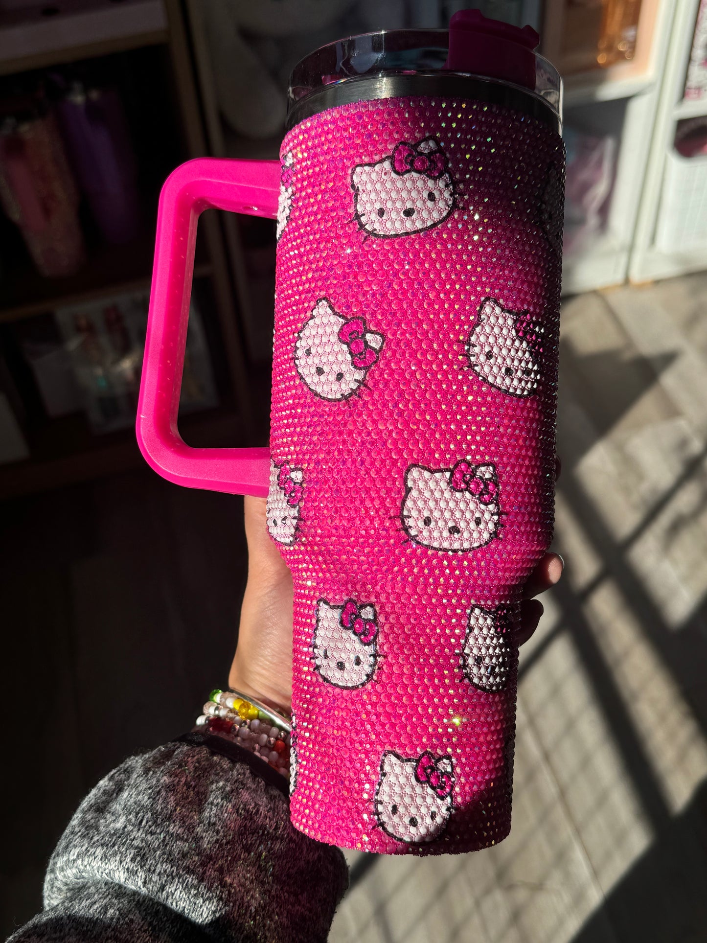 Hello Kitty Rhinestone 40oz