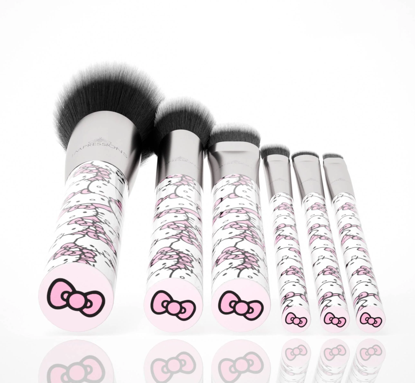 Impressions Vanity Hello Kitty® "All Over Print" 6-PC BRUSH SET